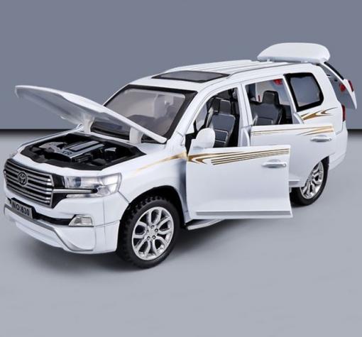 Метална кола с отварящи се врати капаци светлини и звуци Toyota Land Cruiser 1:32 — снимка 4
