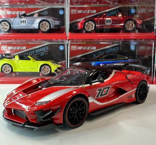 Метална кола с отварящи се врати капаци светлини и звуци Ferrari FXX K Corse Clienti 1:24