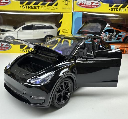 Метална кола с отварящи се врати светлини и звуци Tesla Model Y - 1:24 — снимка 2