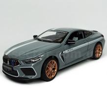 Метална кола с отварящи се врати капаци светлини и звуци BMW M8 Competition Manhart 1:24 - сива