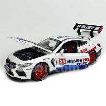 Метална кола с отварящи се врати капаци светлини и звуци BMW M8 GTE 1:24