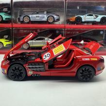 Метална кола с отварящи се врати, светлини и звуци Mercedes SLR McLaren 1:24