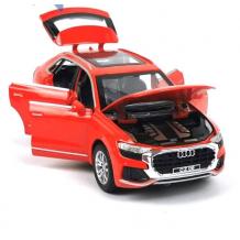 Метален джип с отварящи се врати капаци светлини и звуци Audi Q8 1:32