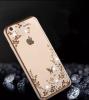 Луксозен силиконов калъф / гръб / TPU с камъни за Apple iPhone 5 / iPhone 5S / iPhone SE - бели цветя / златист кант